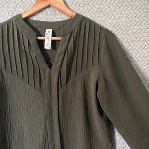 Olive Green Pleated Blouse - Size Small Cottagecore Coquette Peasant Basics